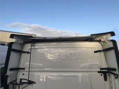 Stainless Steel Chrome Rear Roof Bar + LEDs For New Generation Scania R S Series High Cab 2017+
