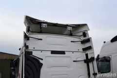 Rear Roof Bar + Multi-Function LEDs x5 For Renault T Range